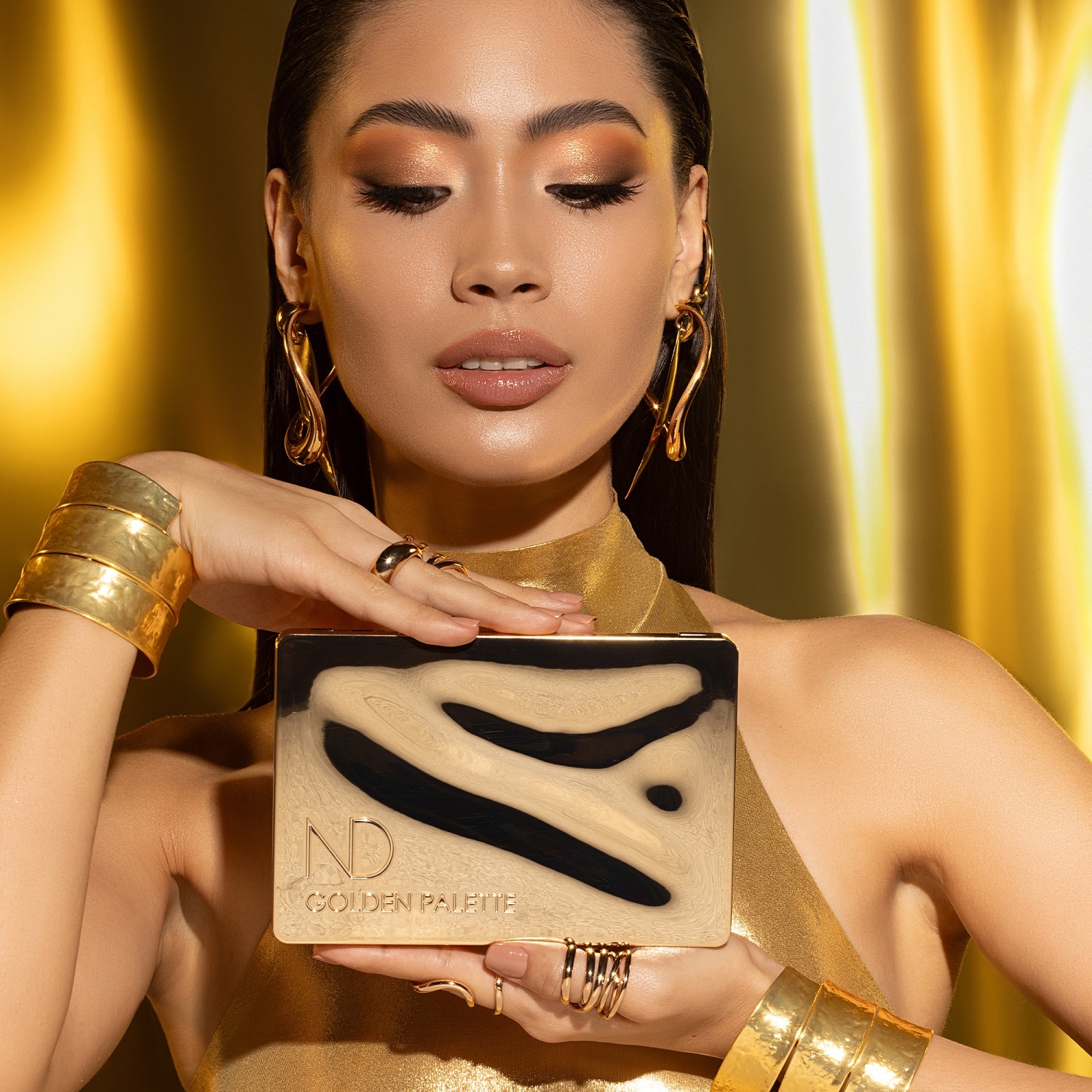 GOLDEN EYESHADOW PALETTE (PALETA DE SOMBRAS PARA OJOS)